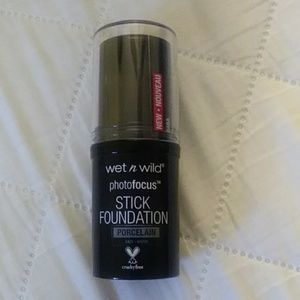 Wet n wild stick foundation